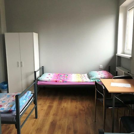 Hostel Pod Topolami Zielona Góra Eksteriør bilde