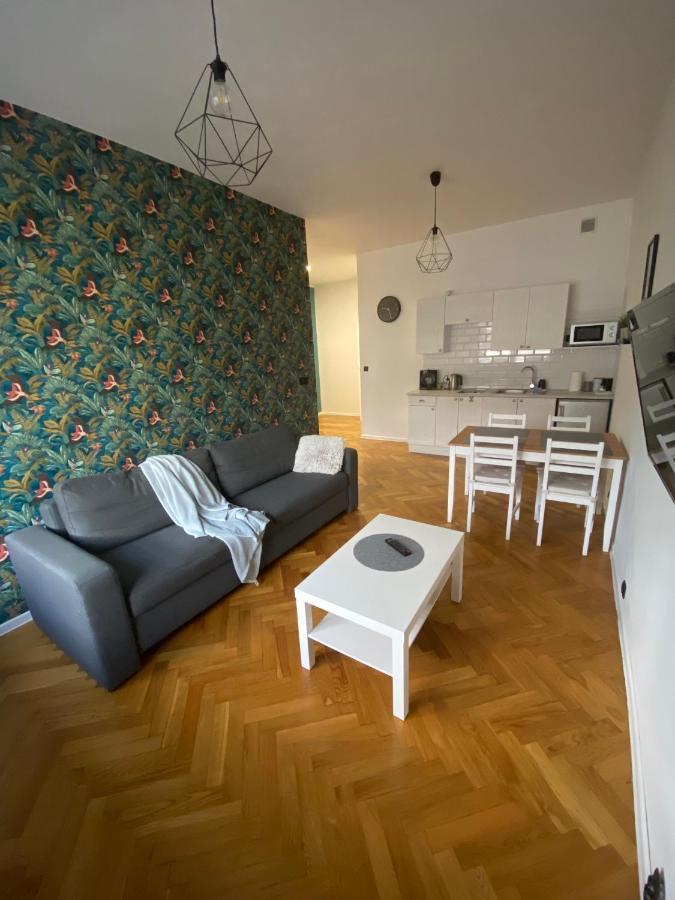 Hostel Pod Topolami Zielona Góra Eksteriør bilde