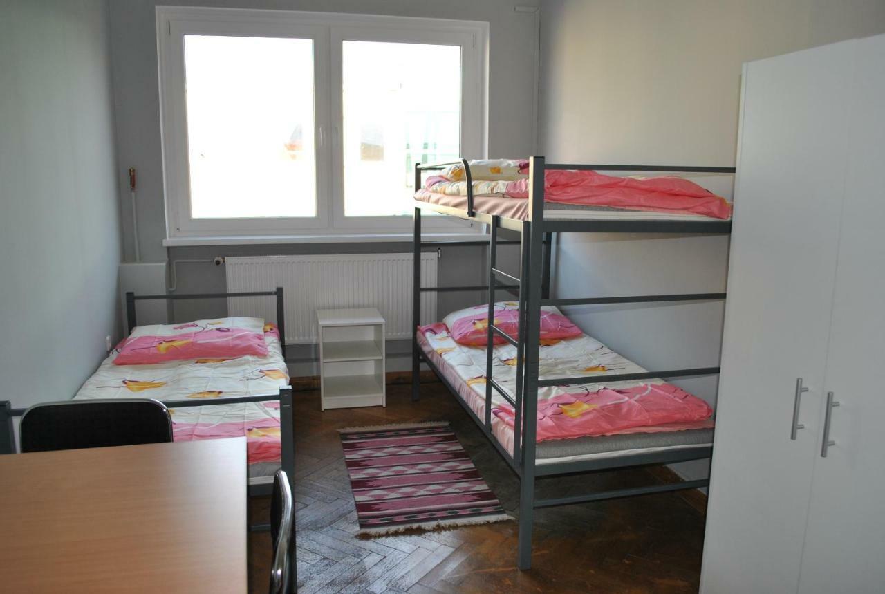 Hostel Pod Topolami Zielona Góra Eksteriør bilde