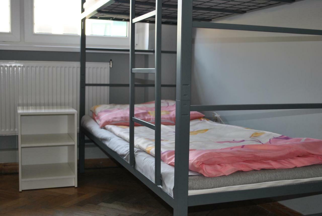 Hostel Pod Topolami Zielona Góra Eksteriør bilde