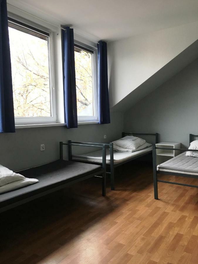 Hostel Pod Topolami Zielona Góra Eksteriør bilde