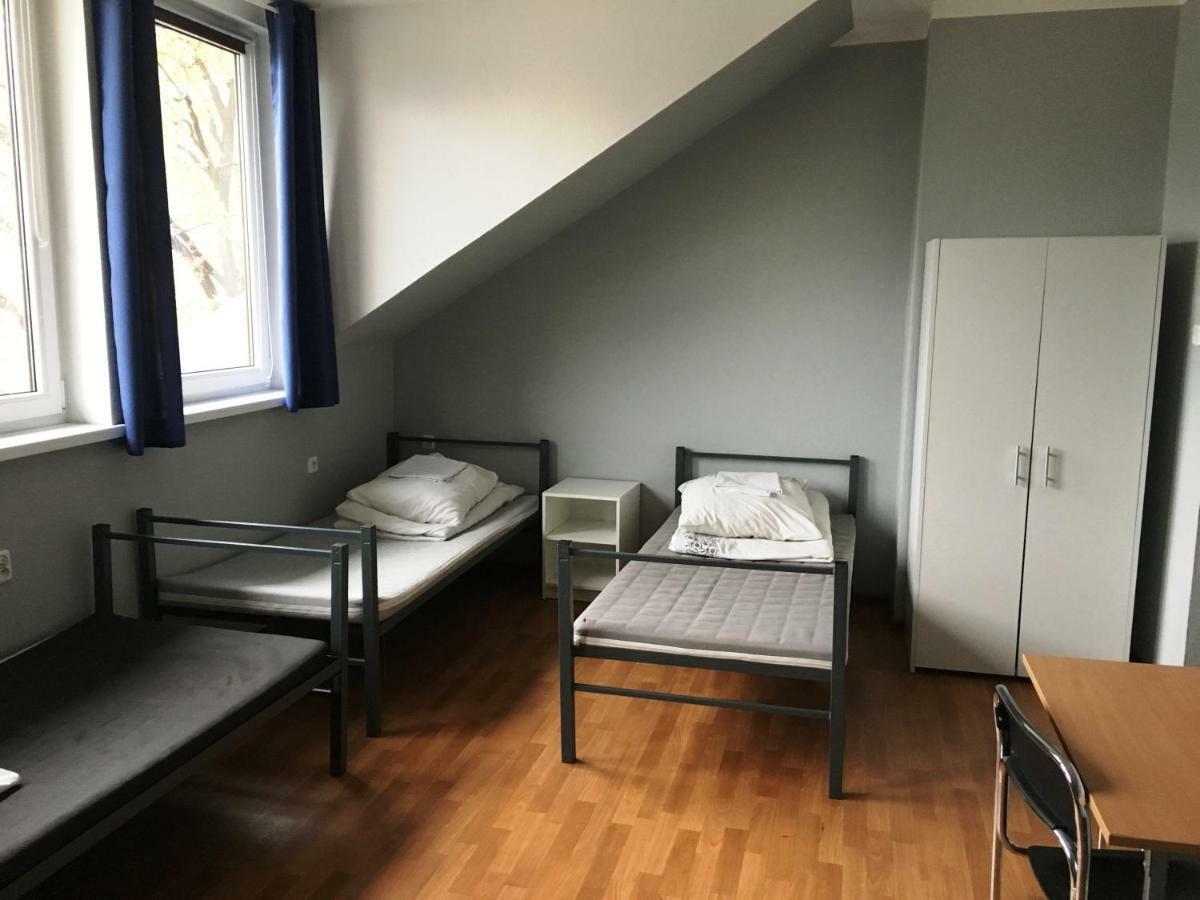Hostel Pod Topolami Zielona Góra Eksteriør bilde